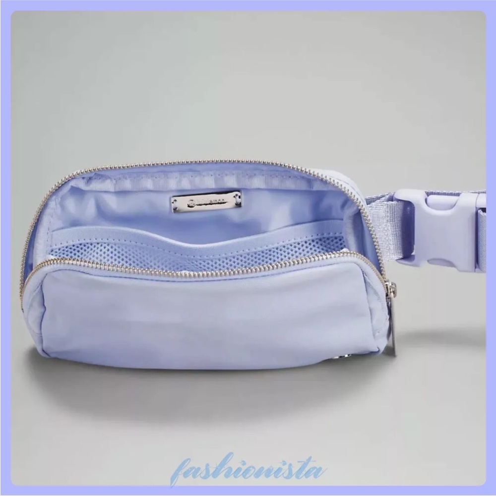 🆕 NWT Lululemon Everywhere Belt Bag 1L Blue Pastel - Picture 5 of 8